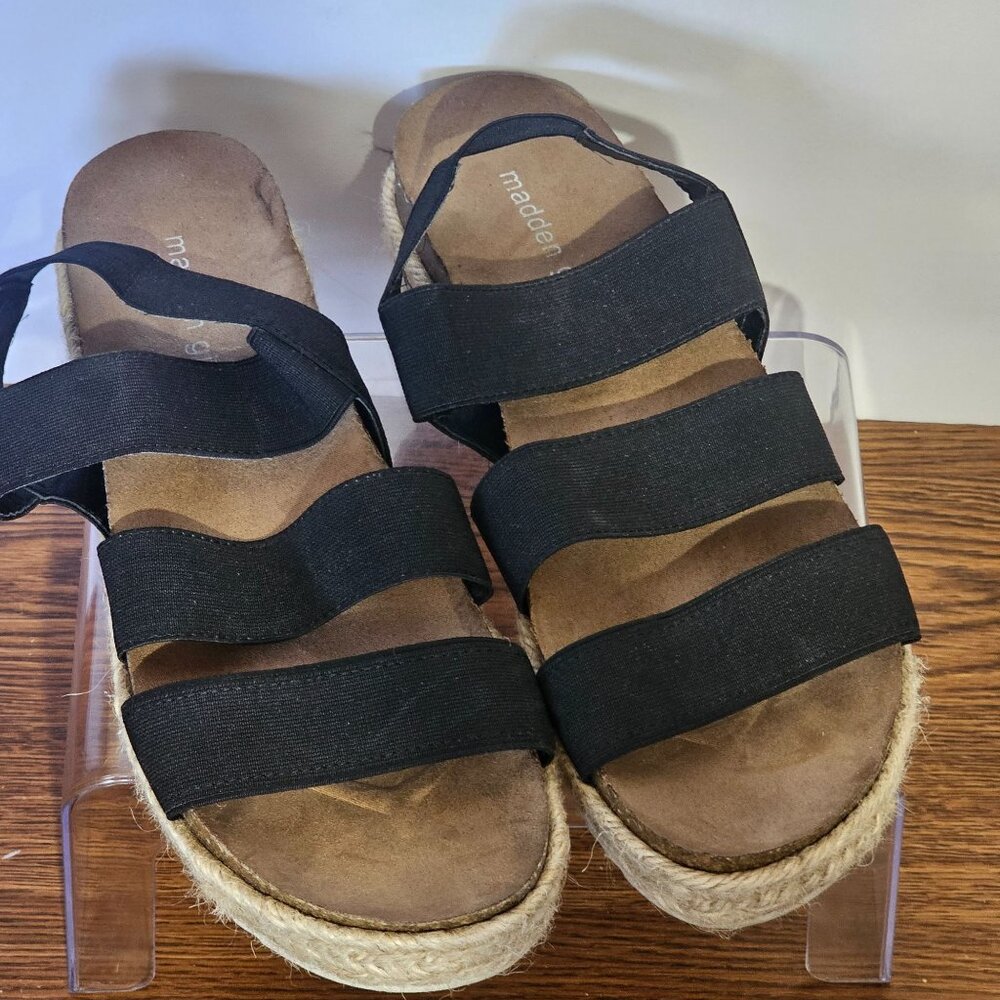 Size 9M Madden Girl Black Strappy Chunky Sandals
